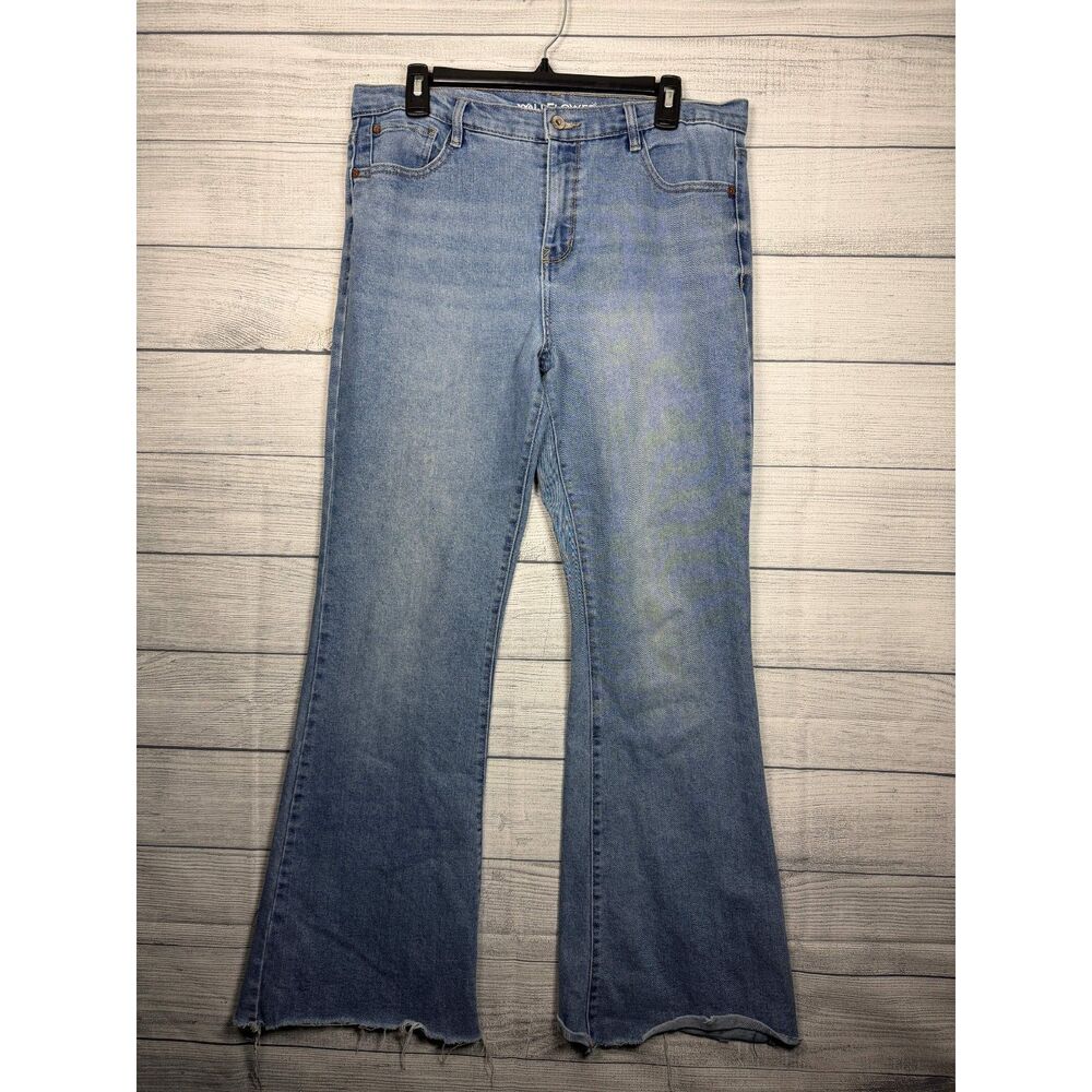 WallFlower Women's Size 13 Blue Wash Flare Jeans Raw Frayed Hem 4785